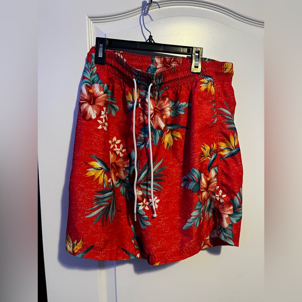 Red tropical swimming trunks size small mens